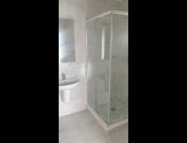 1 BEDROOM PROPERTY TO RENT IN GREENBAY ECO ESTATE